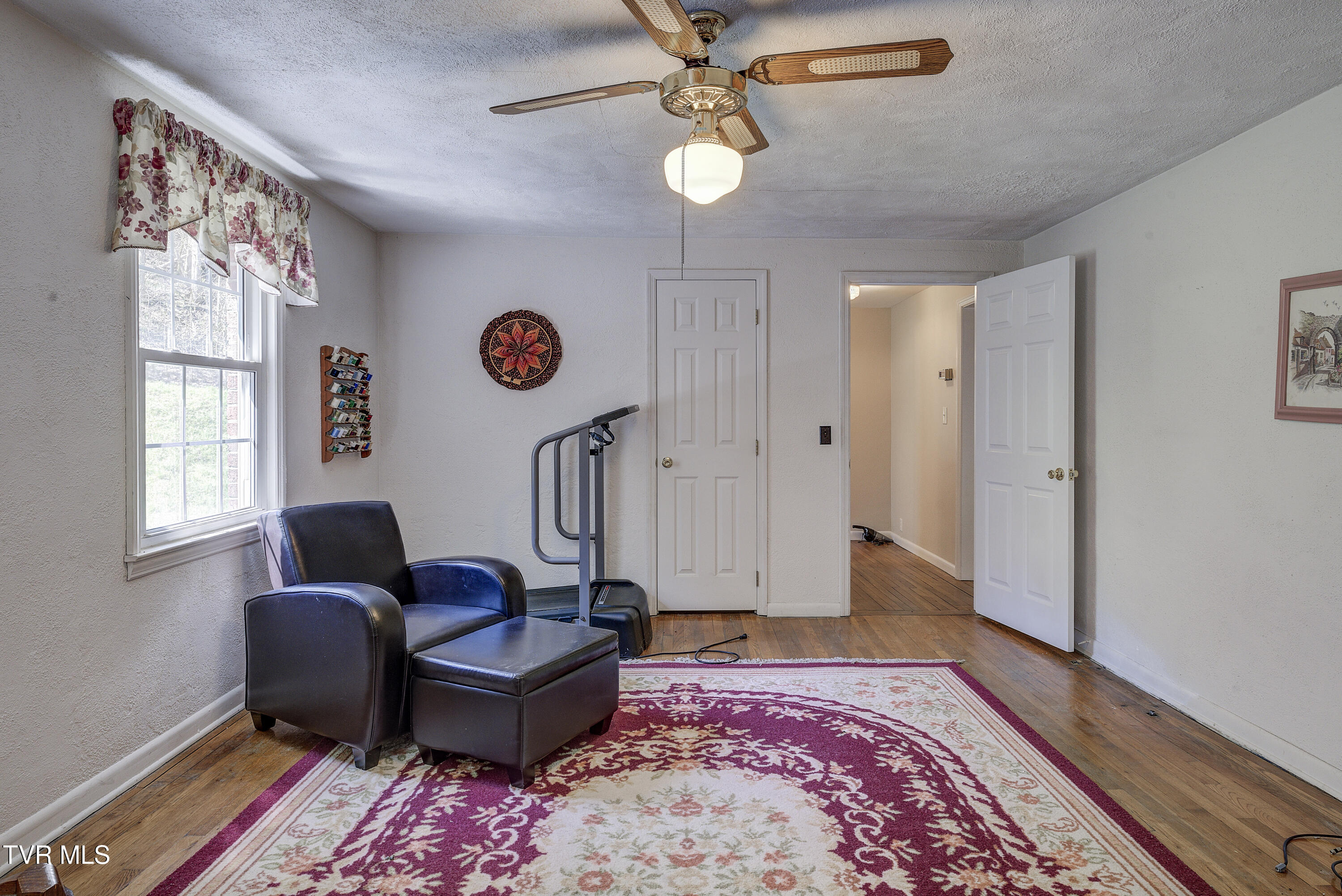 Vansant, Virginia 24656, United States, 5 Bedrooms Bedrooms, ,2 BathroomsBathrooms,Residential,Pending,119904