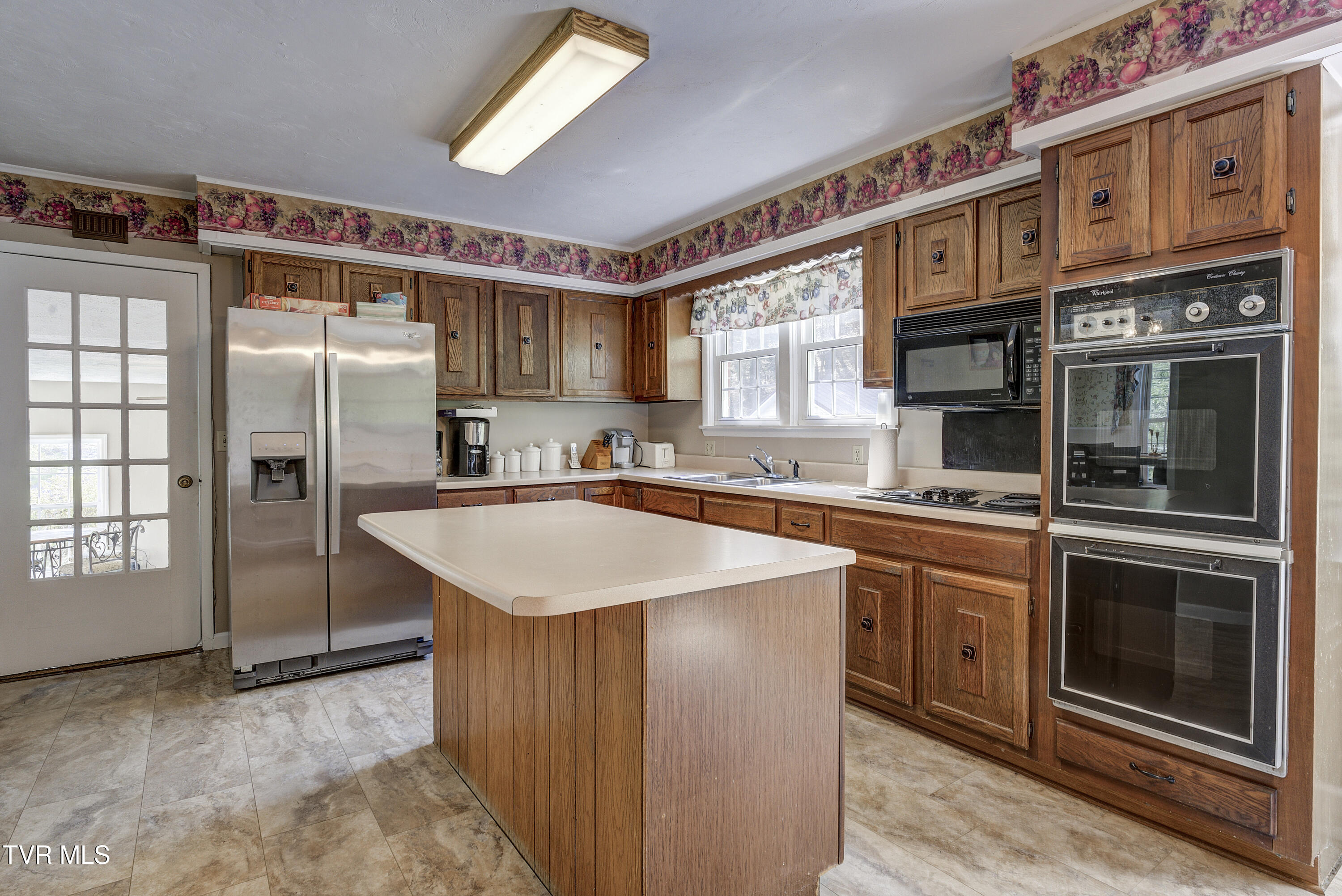 Vansant, Virginia 24656, United States, 5 Bedrooms Bedrooms, ,2 BathroomsBathrooms,Residential,Pending,119904