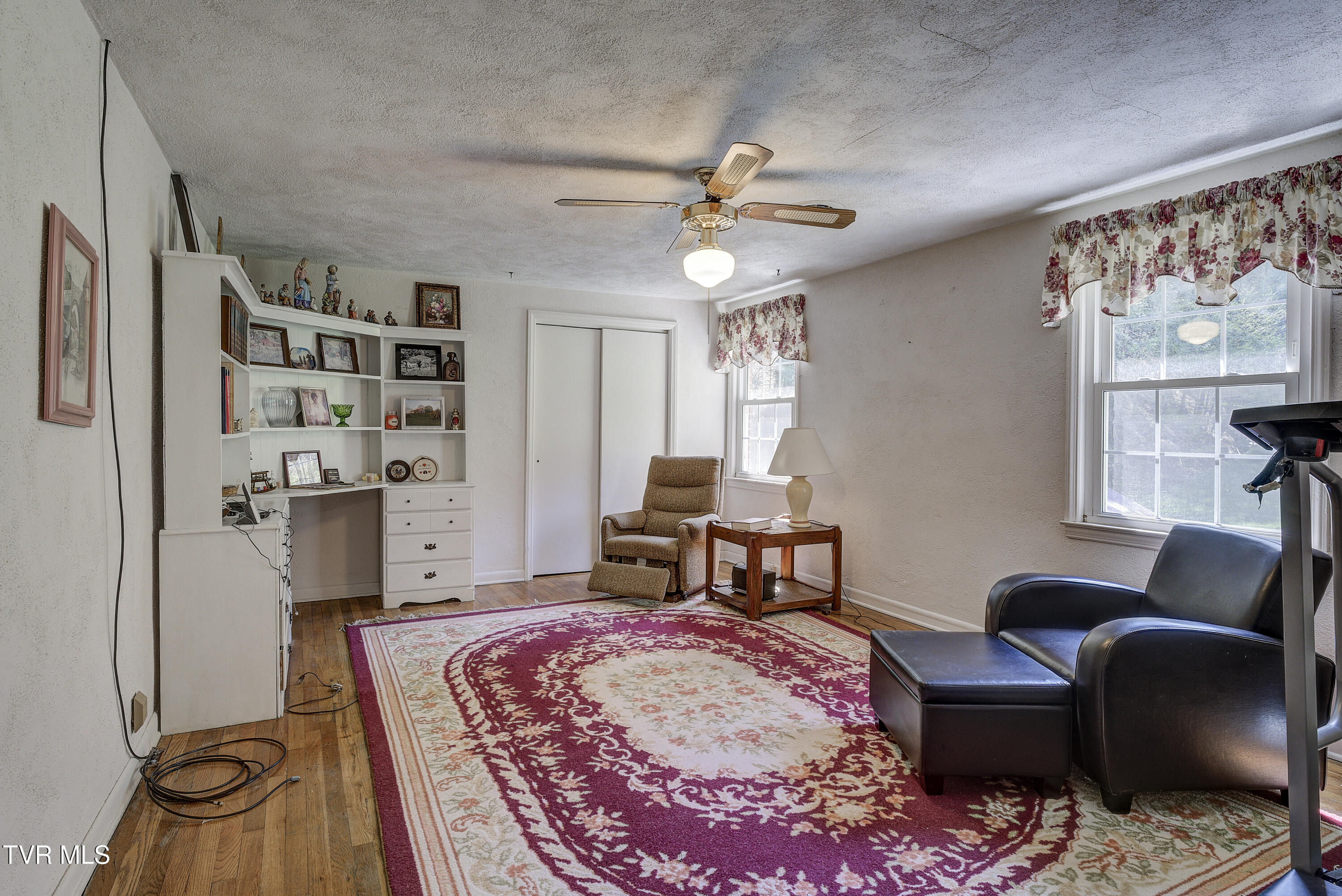 Vansant, Virginia 24656, United States, 5 Bedrooms Bedrooms, ,2 BathroomsBathrooms,Residential,Pending,119904