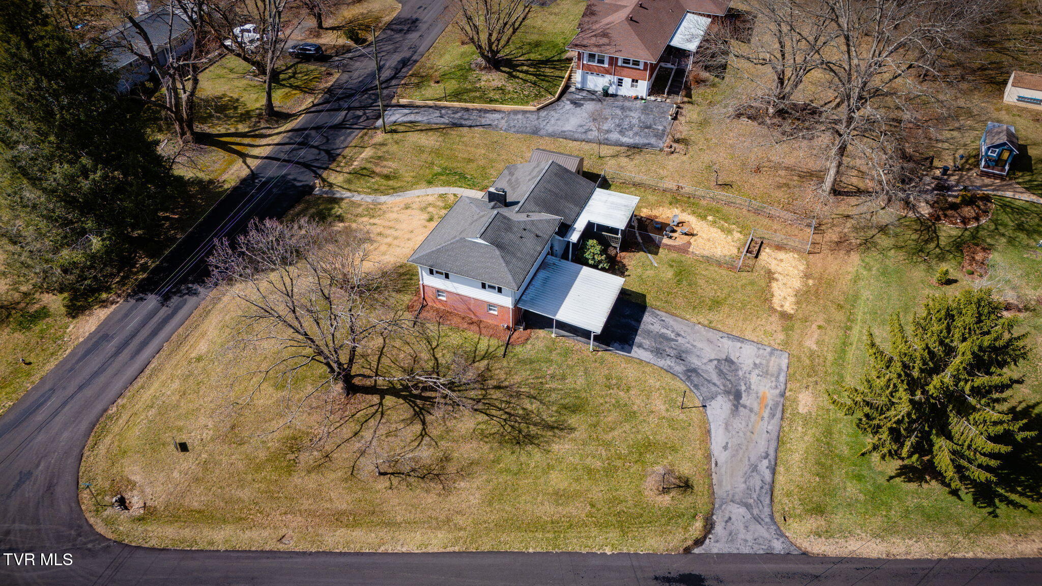 501 Garden Lane, Bristol, Virginia image 36