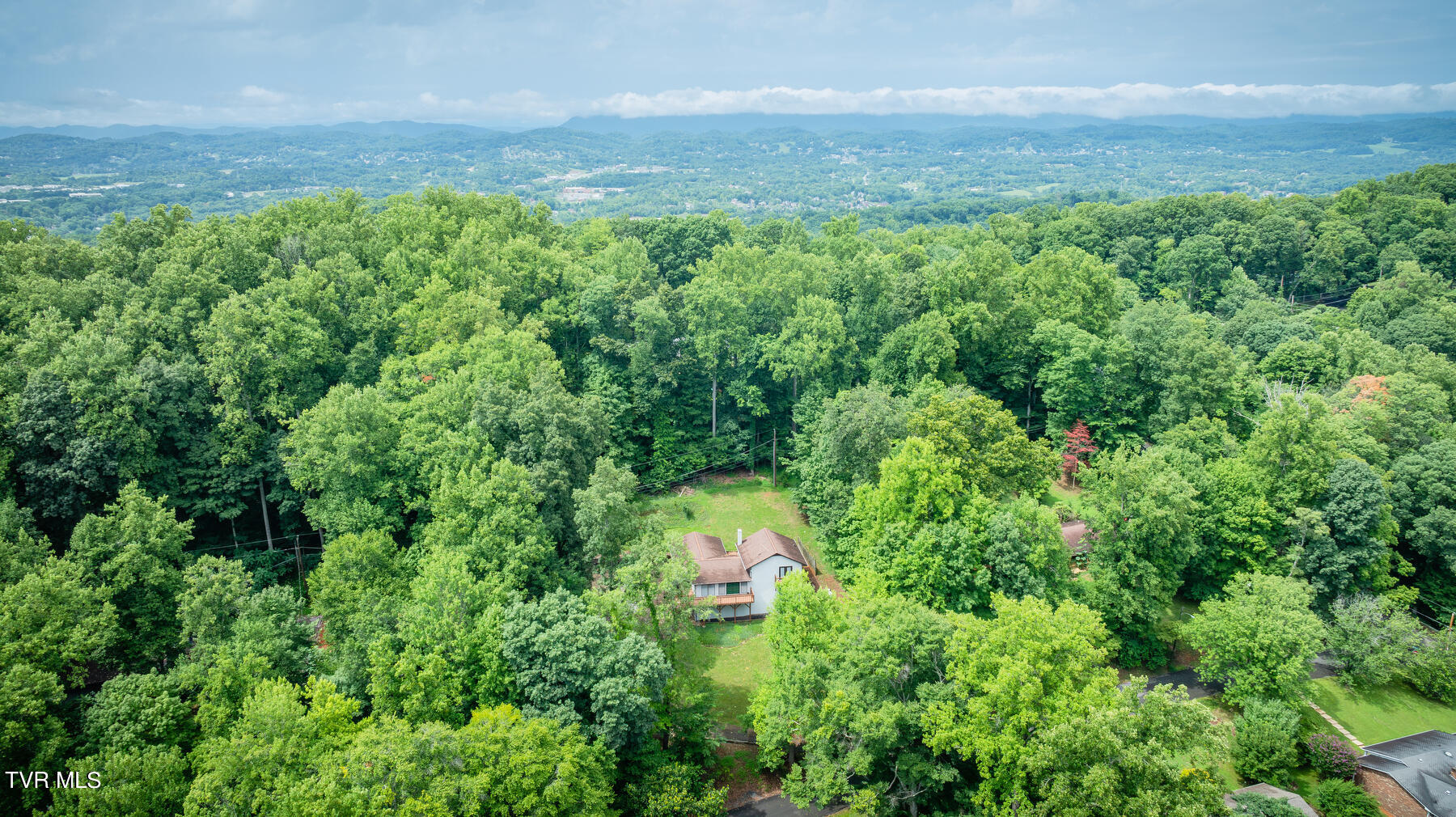 4528 Glenbrook Drive, Kingsport, Tennessee image 3
