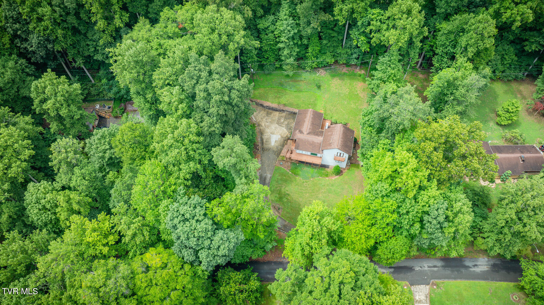 4528 Glenbrook Drive, Kingsport, Tennessee image 2