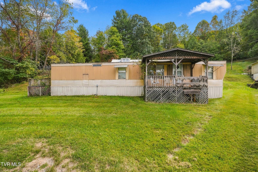 Photo of 707 Gilliam Street, Wise, VA 24293 (MLS # 10002075)