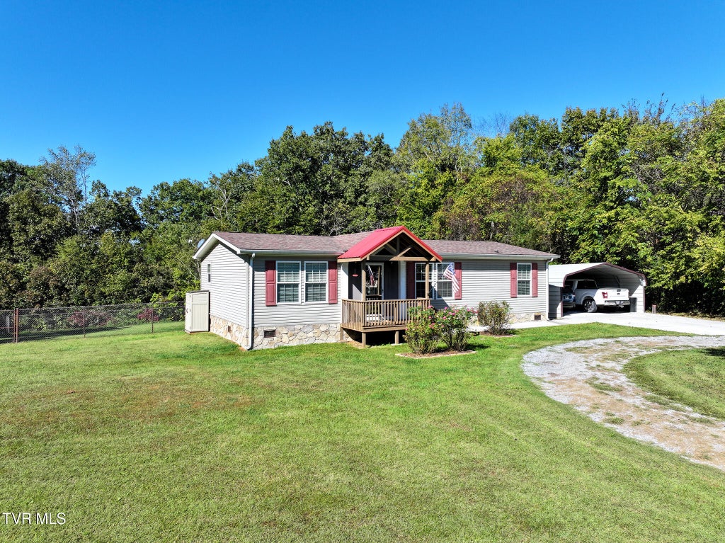 Photo of 3259 Glendale Road, Bybee, TN 37713 (MLS # 10001958)
