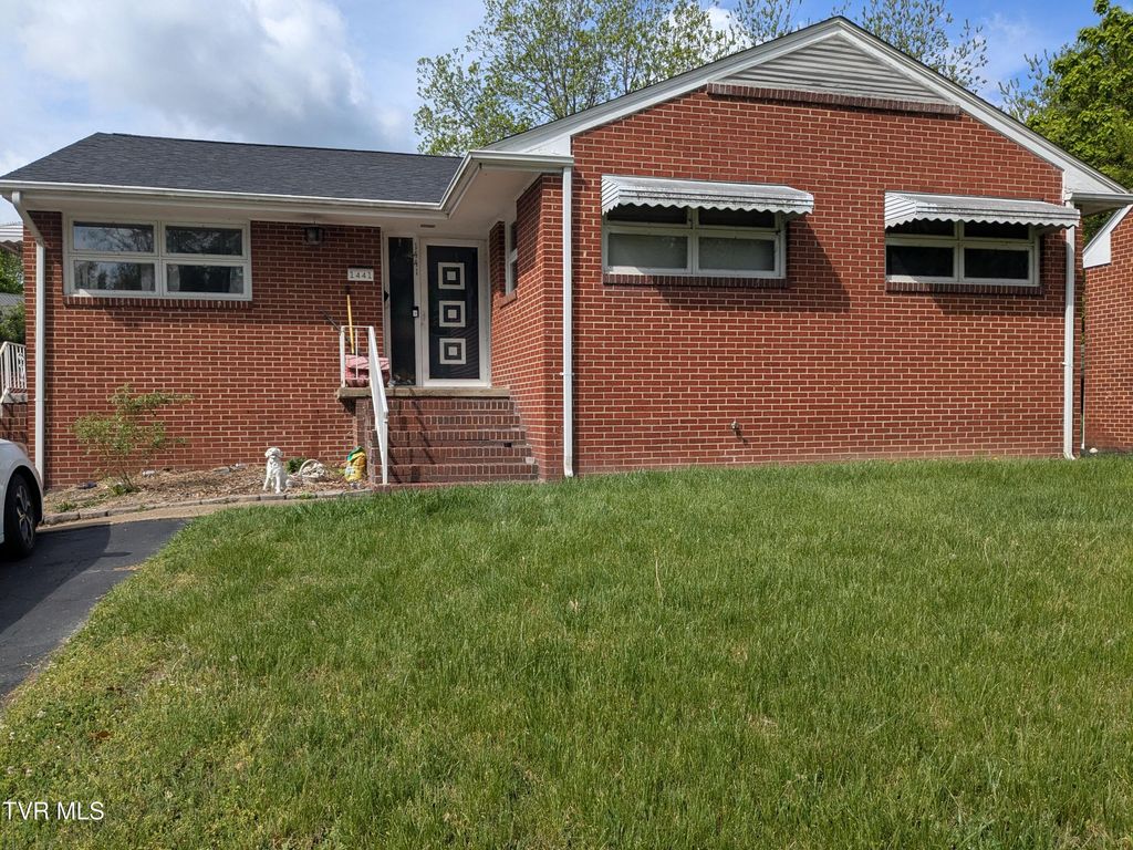Photo of 1441 Valley Street, Kingsport, TN 37660 (MLS # 9994248)