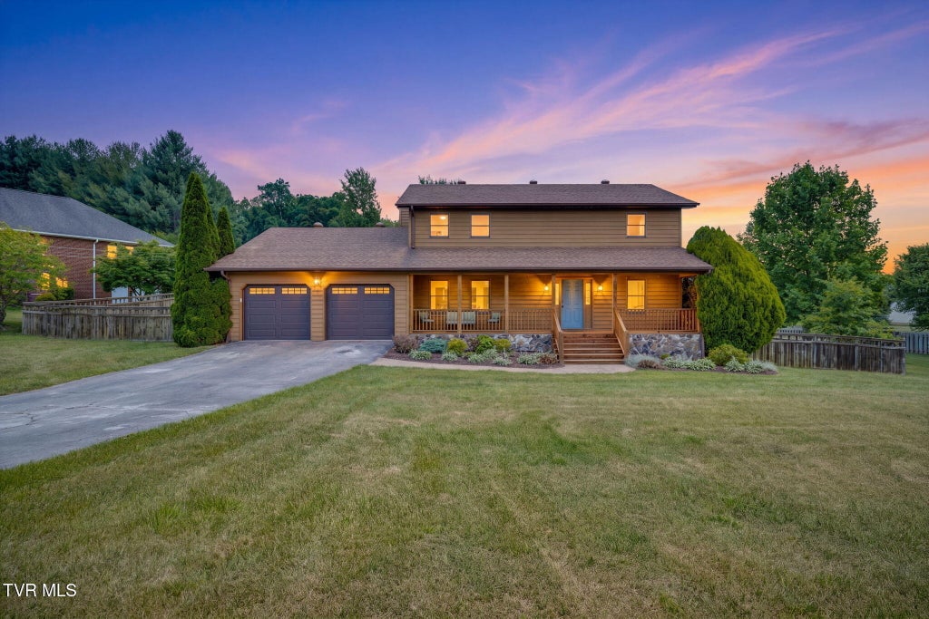 Photo of 2015 Ridgefield Road, Johnson City, TN 37601 (MLS # 9996456)