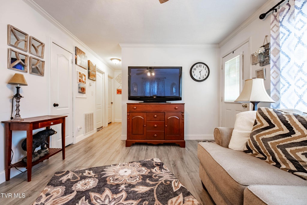 Photo of 607 Watterson Street, Rogersville, TN 37857 (MLS # 10000960)