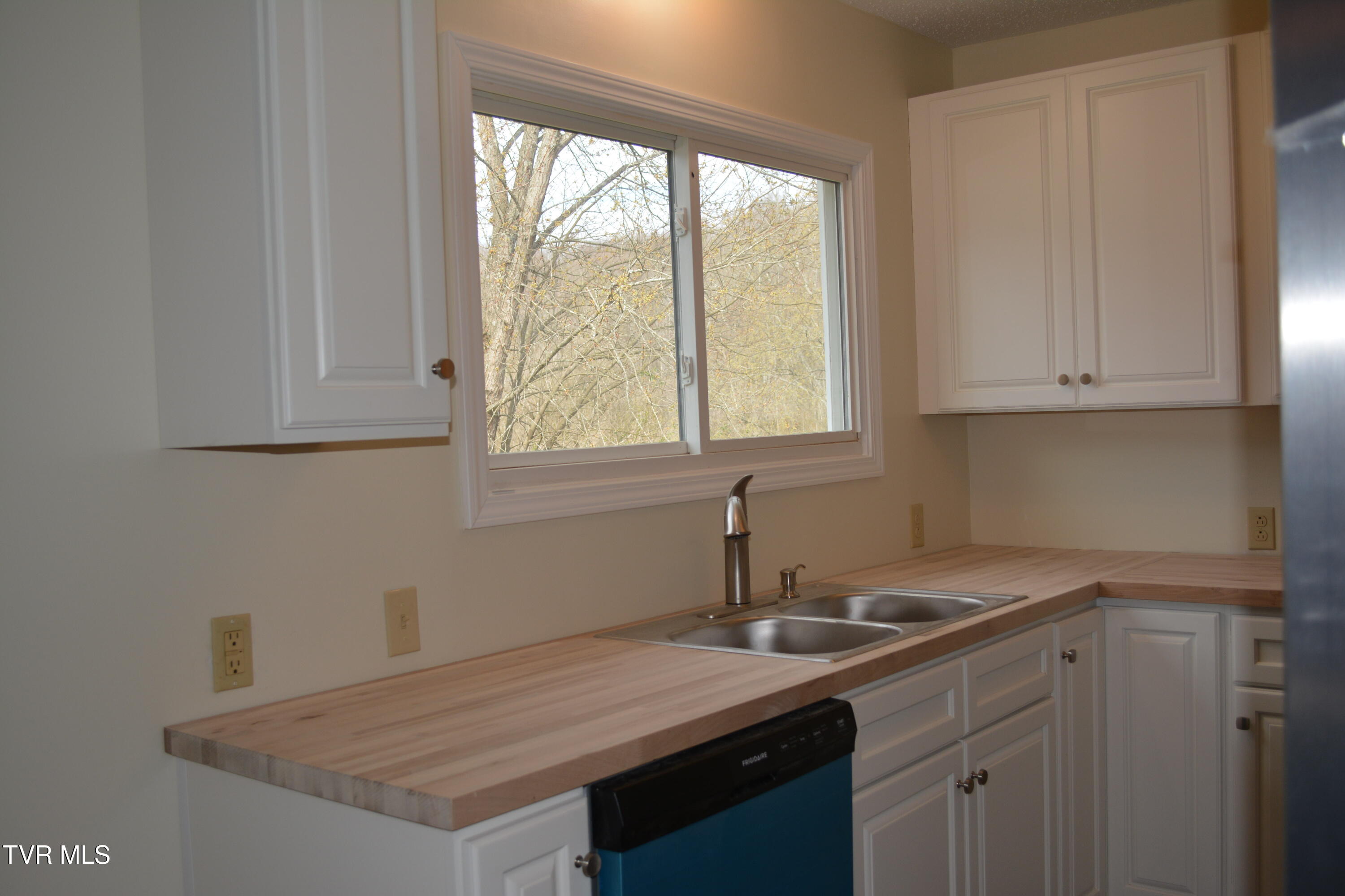 108 Langford Lane, Bristol, Tennessee image 5