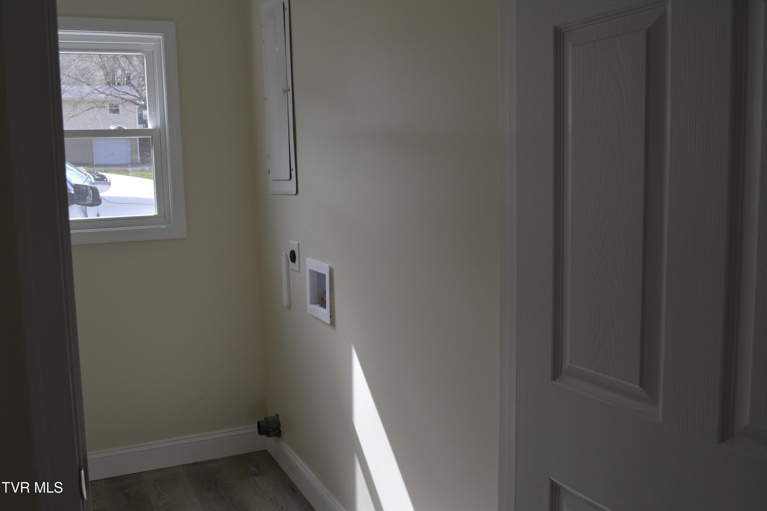 108 Langford Lane, Bristol, Tennessee image 3