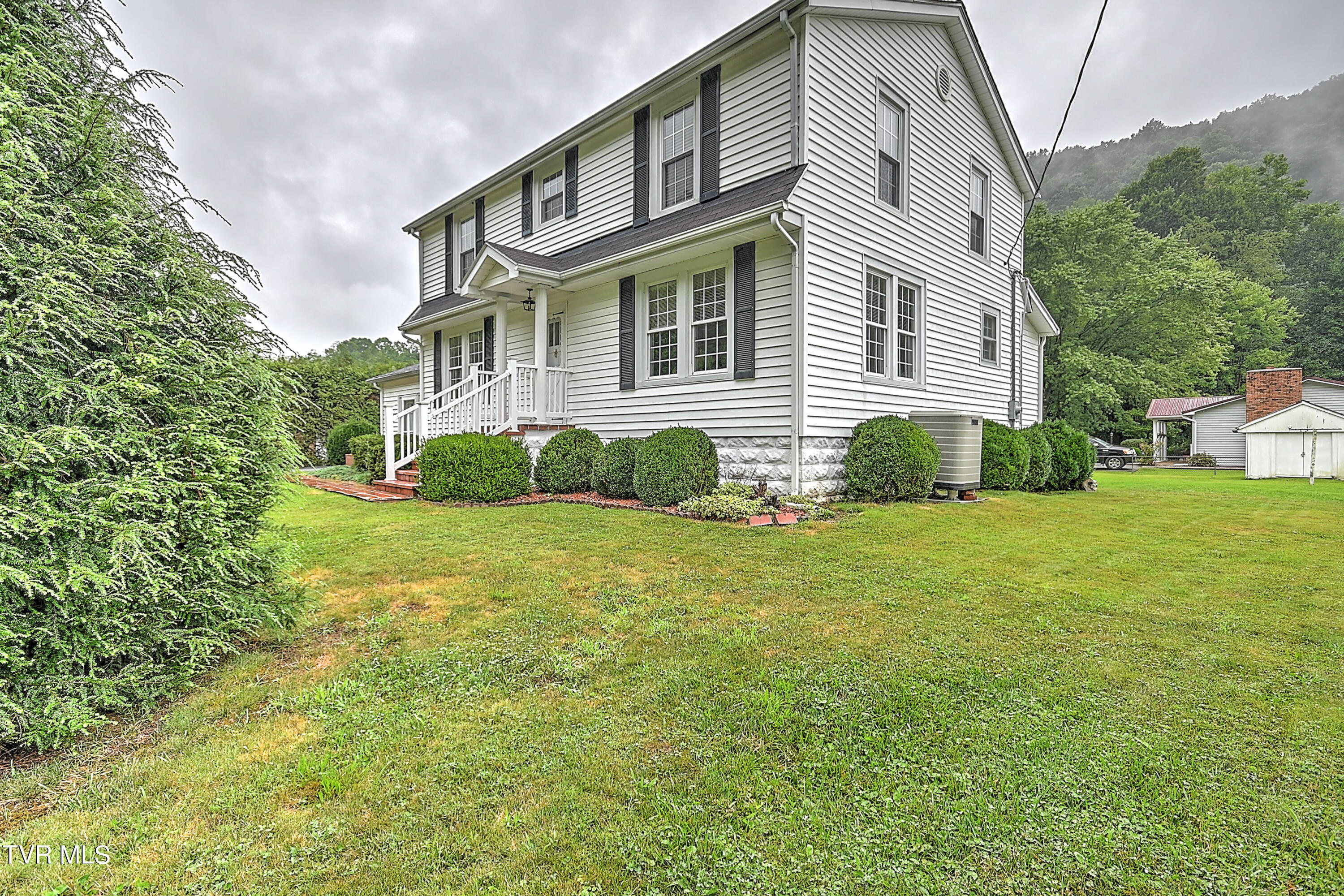 433 Indian Creek Road, Cedar Bluff, Virginia image 3