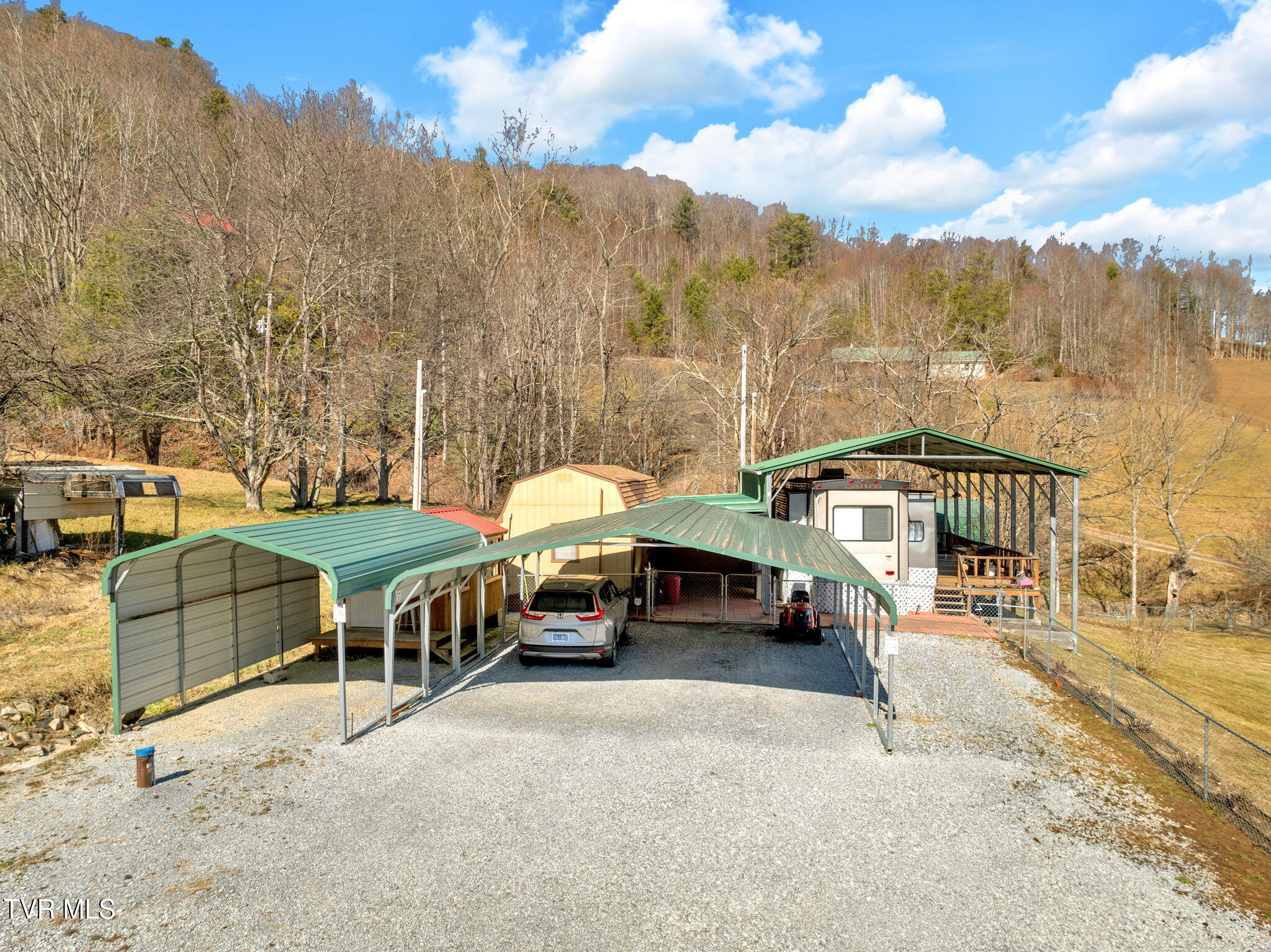662 Tipton Branch Road, Flag Pond, Tennessee image 5
