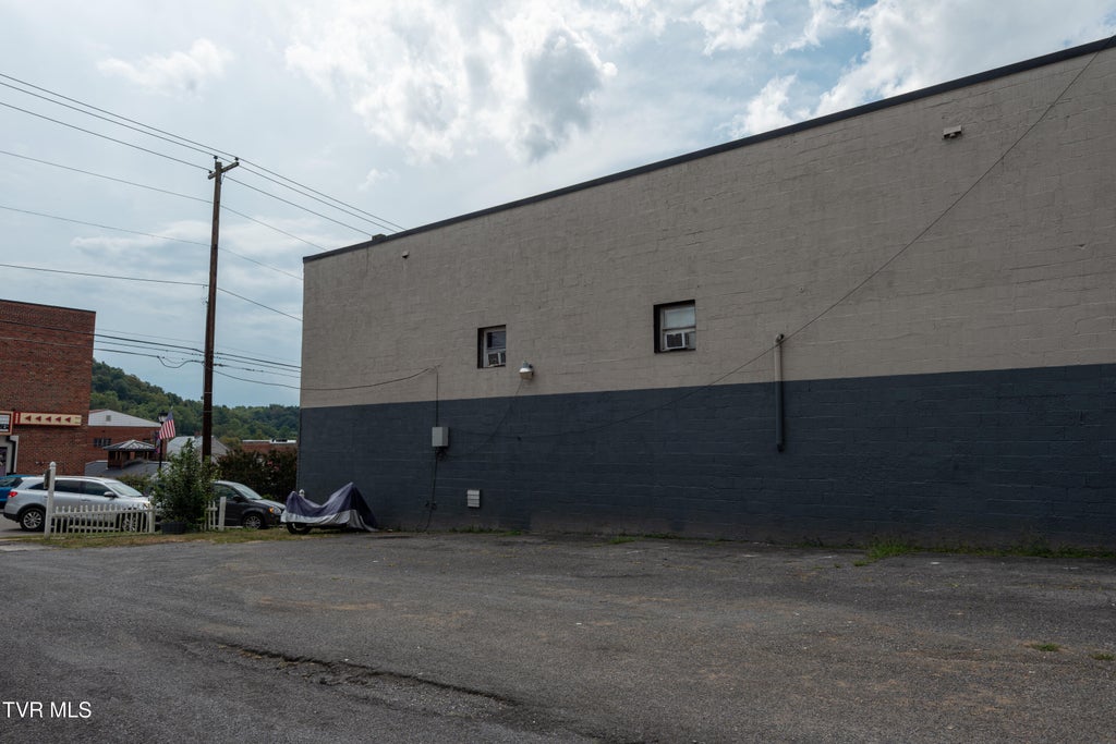 Photo of 16619 Broad Street, Saint Paul, VA 24283 (MLS # 10000327)