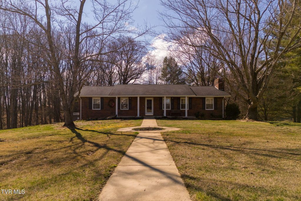 Photo of 119 Popular Drive, Jonesborough, TN 37659 (MLS # 9991707)