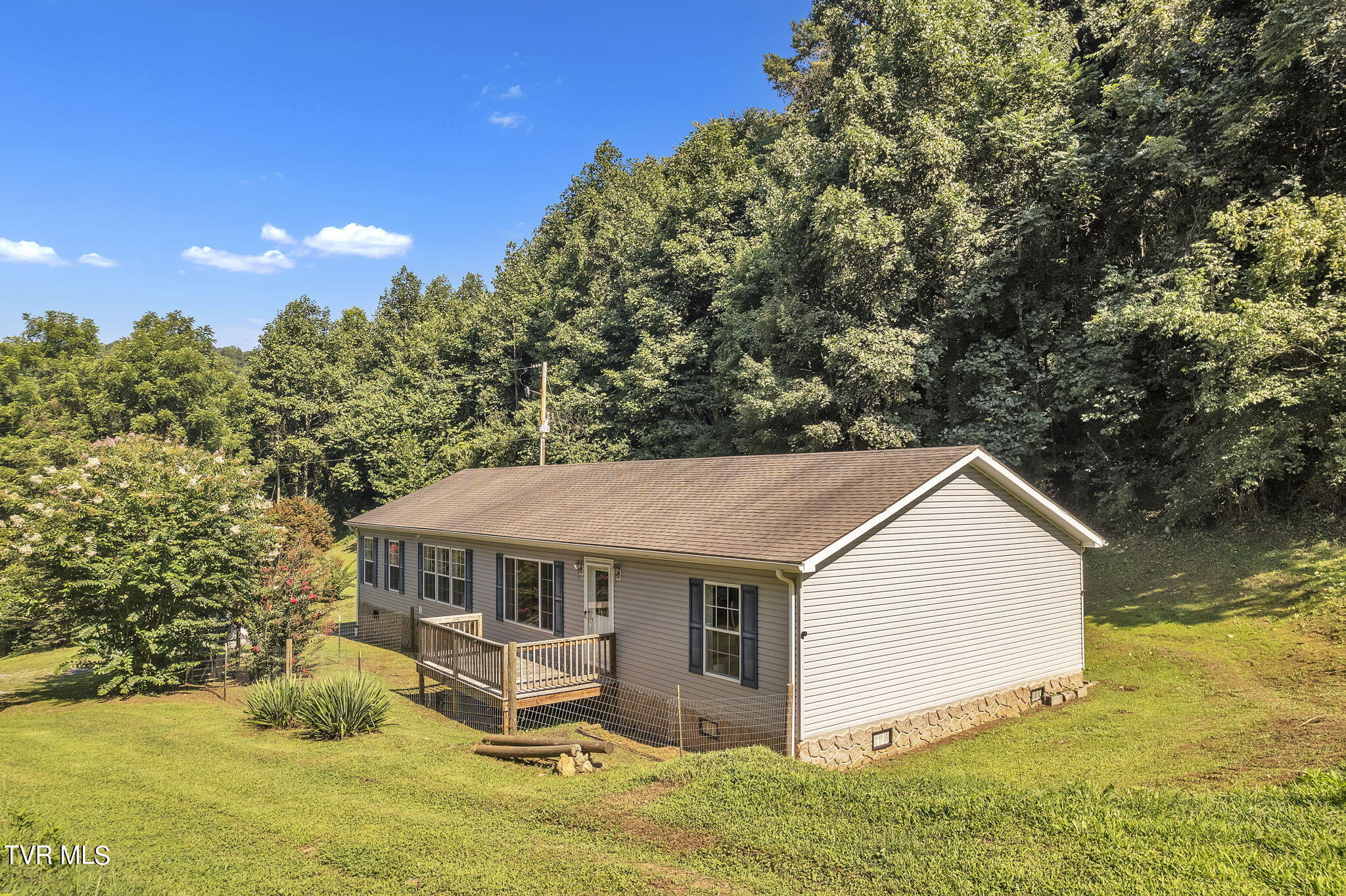 422 Old Tram Road Road, Saltville, Virginia image 1