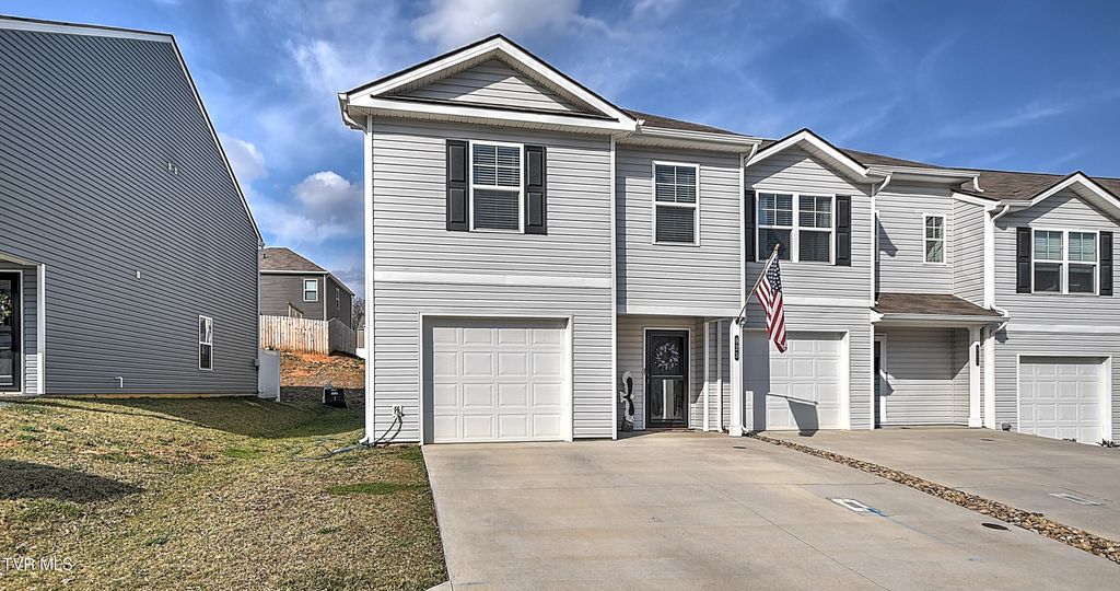 Photo of 925 Lola Lane #925, Kingsport, TN 37663 (MLS # 9992327)
