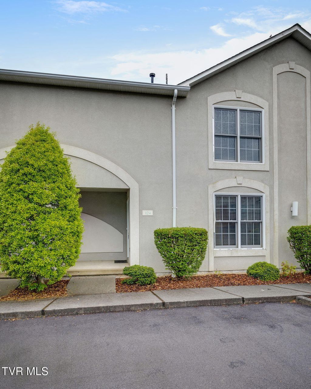 Photo of 124 Bentley Parc #Unit 48, Johnson City, TN 37615 (MLS # 9995426)