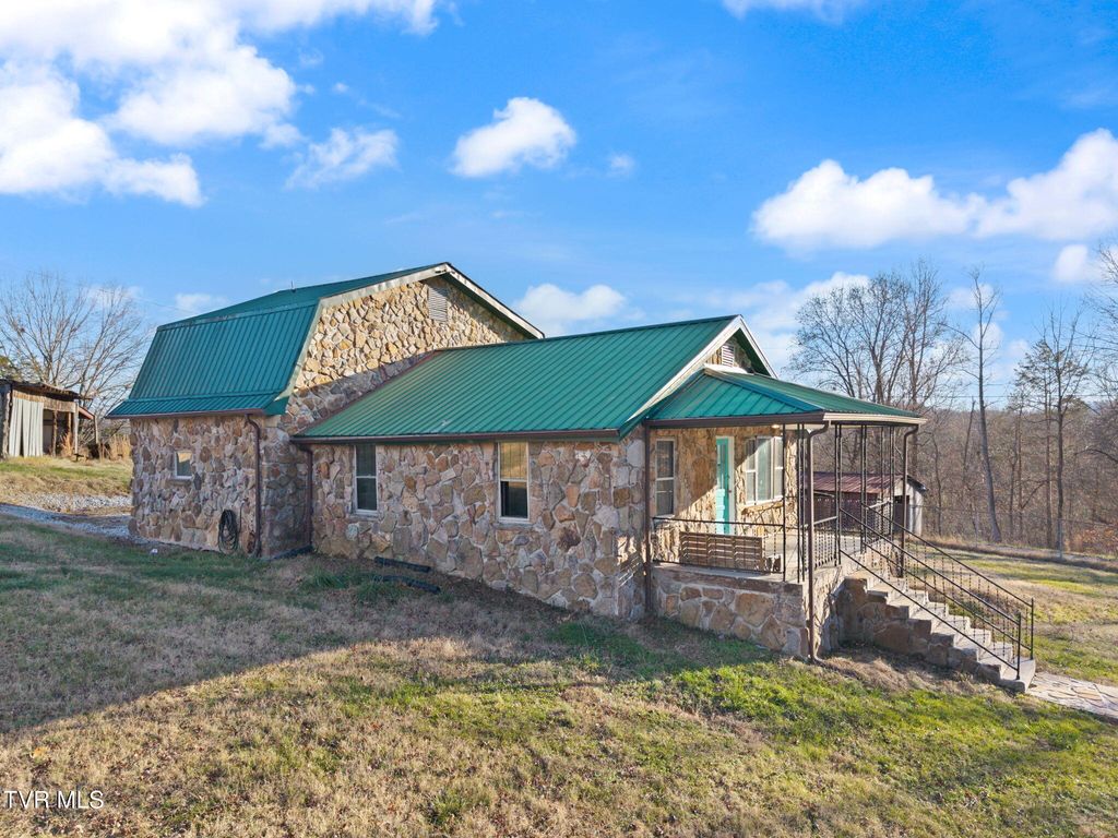 Photo of 249 Childs Lane, LaFollette, TN 37766 (MLS # 9989494)