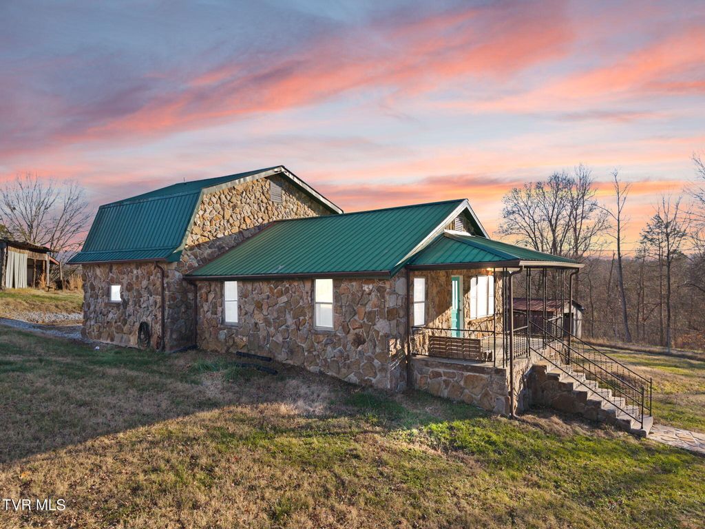 Photo of 249 Childs Lane, LaFollette, TN 37766 (MLS # 9989494)