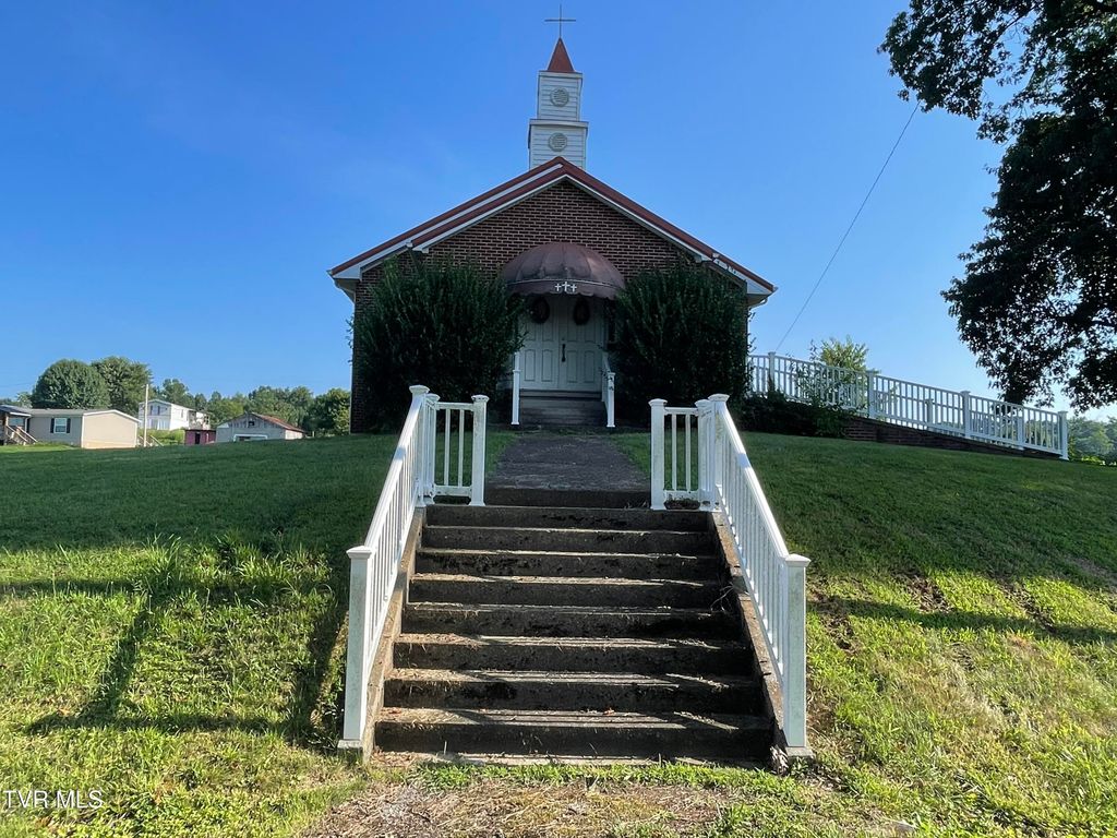 Photo of 162 York Drive, Jonesville, VA 24263 (MLS # 9989191)