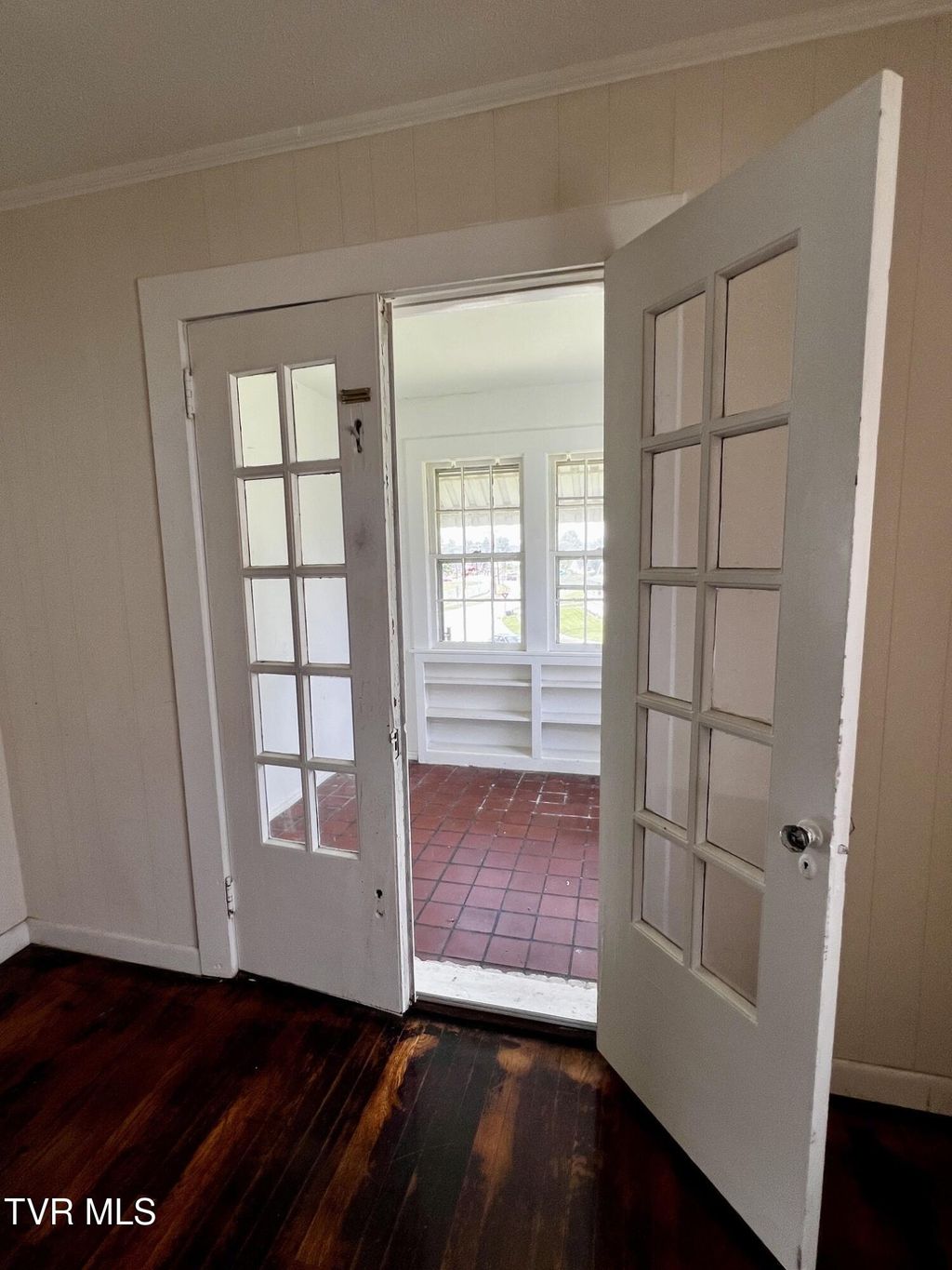 Photo of 505 Granada Pvt Court, Kingsport, TN 37660 (MLS # 9997316)