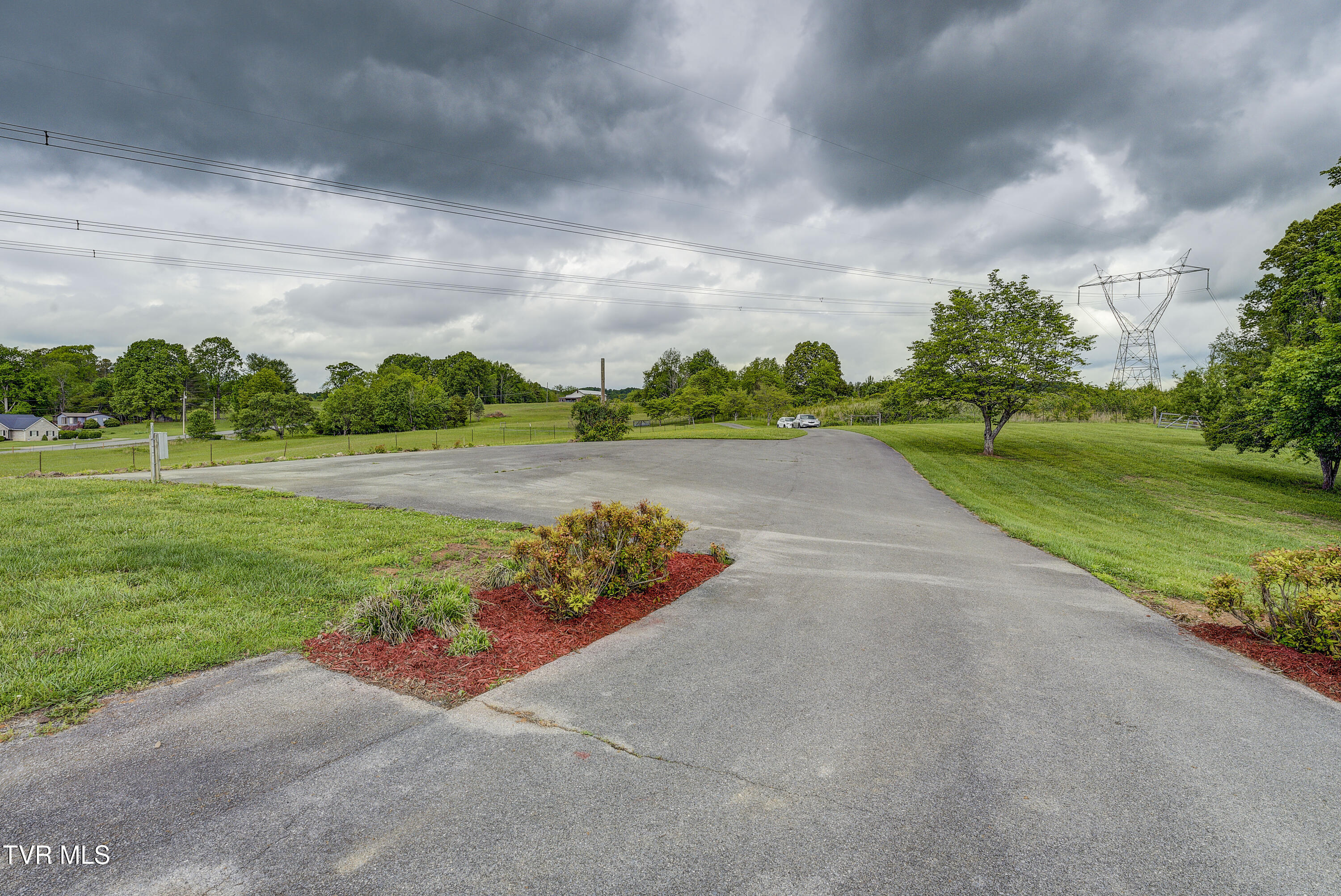 319 Hickory Tree Road, Bristol, Tennessee image 16