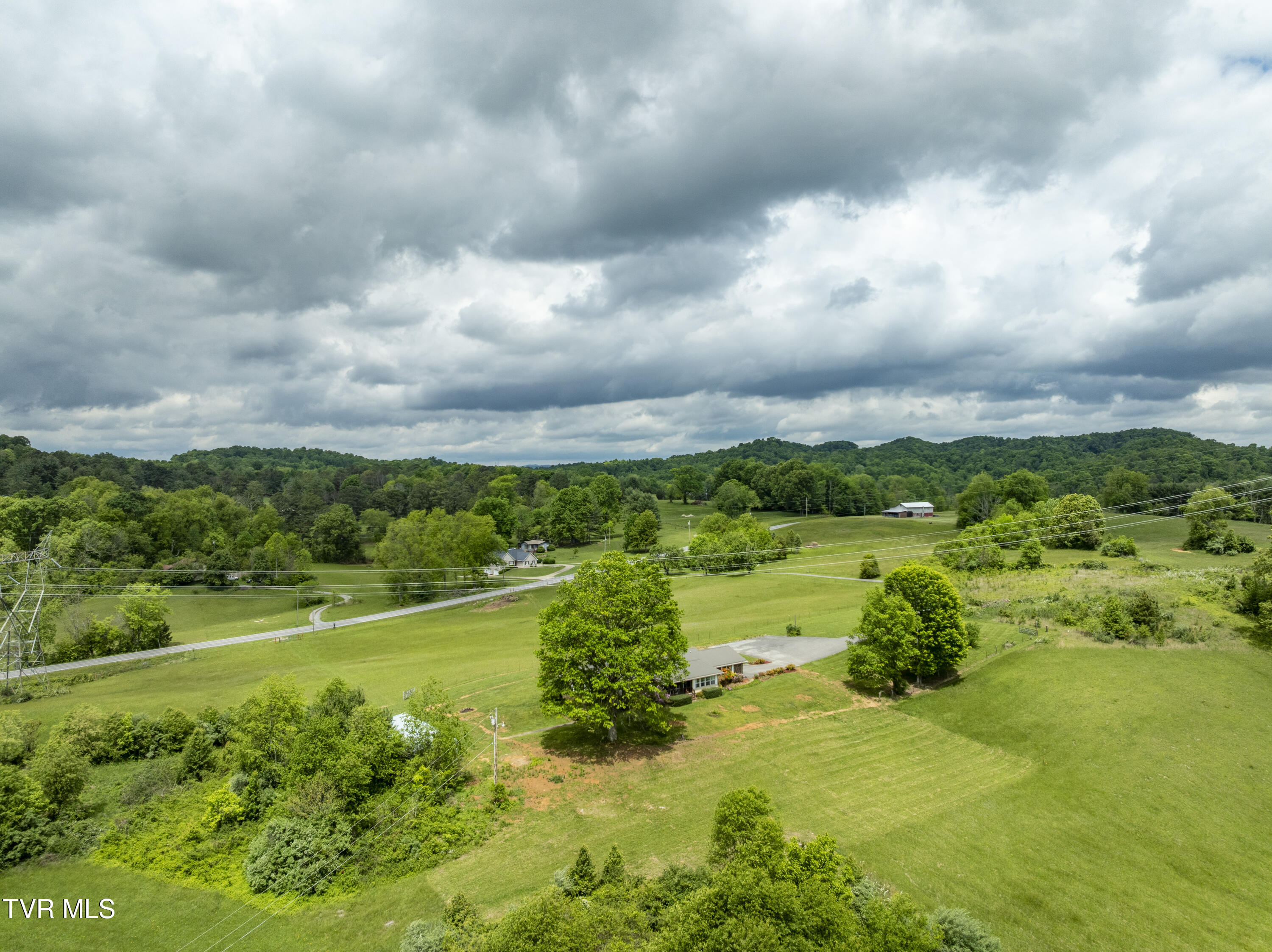 319 Hickory Tree Road, Bristol, Tennessee image 20