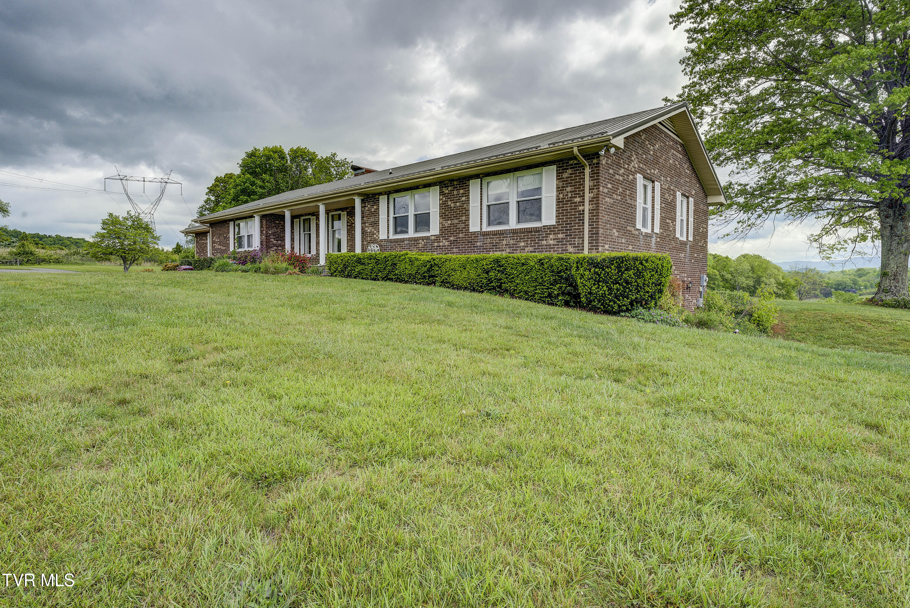 319 Hickory Tree Road, Bristol, Tennessee image 5
