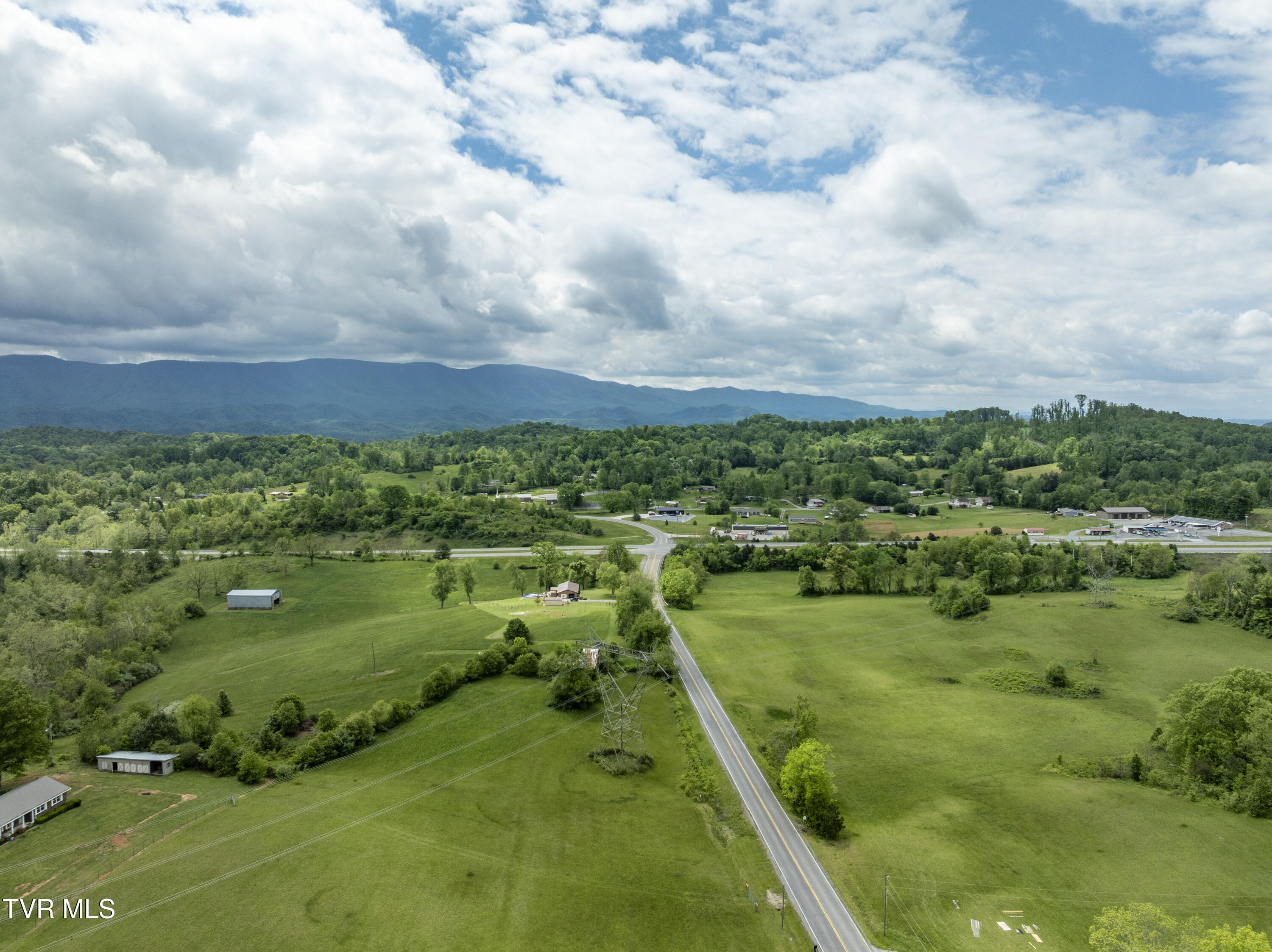319 Hickory Tree Road, Bristol, Tennessee image 24