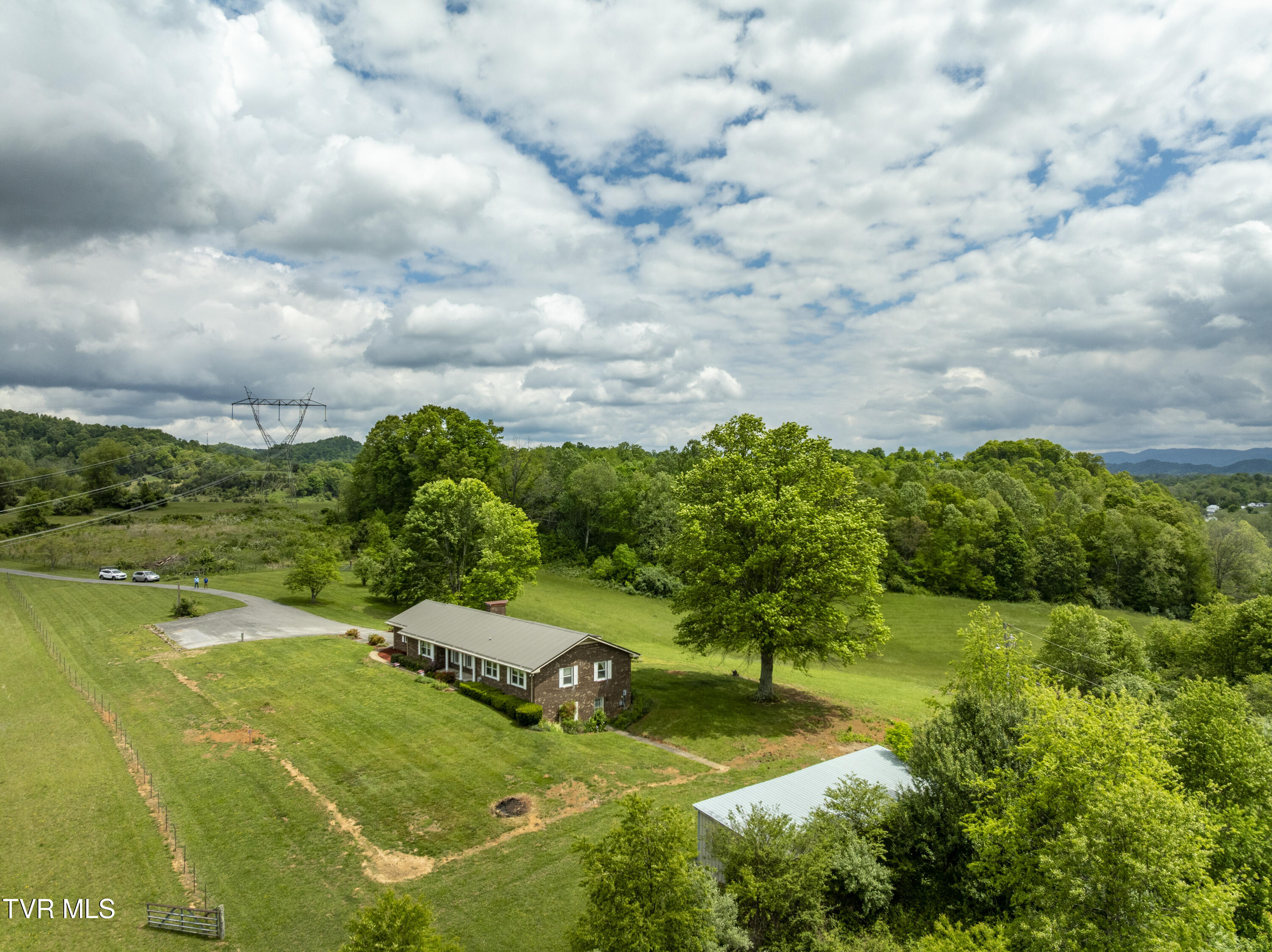 319 Hickory Tree Road, Bristol, Tennessee image 18