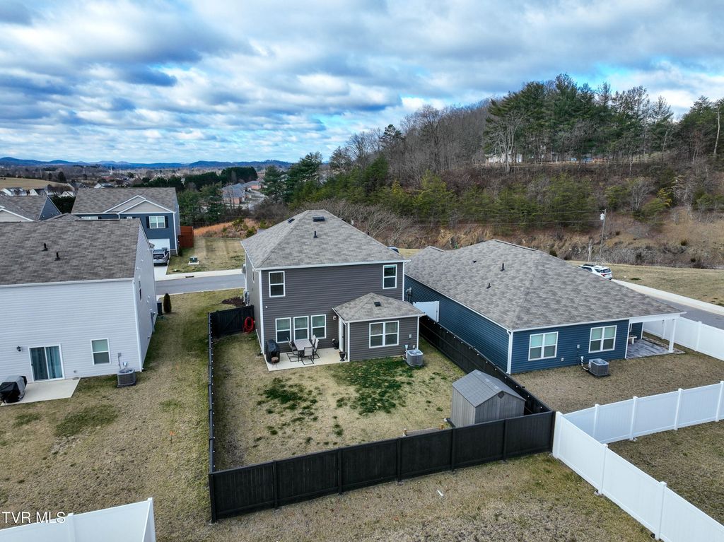 Photo of 148 Crawford Circle, Bristol, TN 37620 (MLS # 9990221)