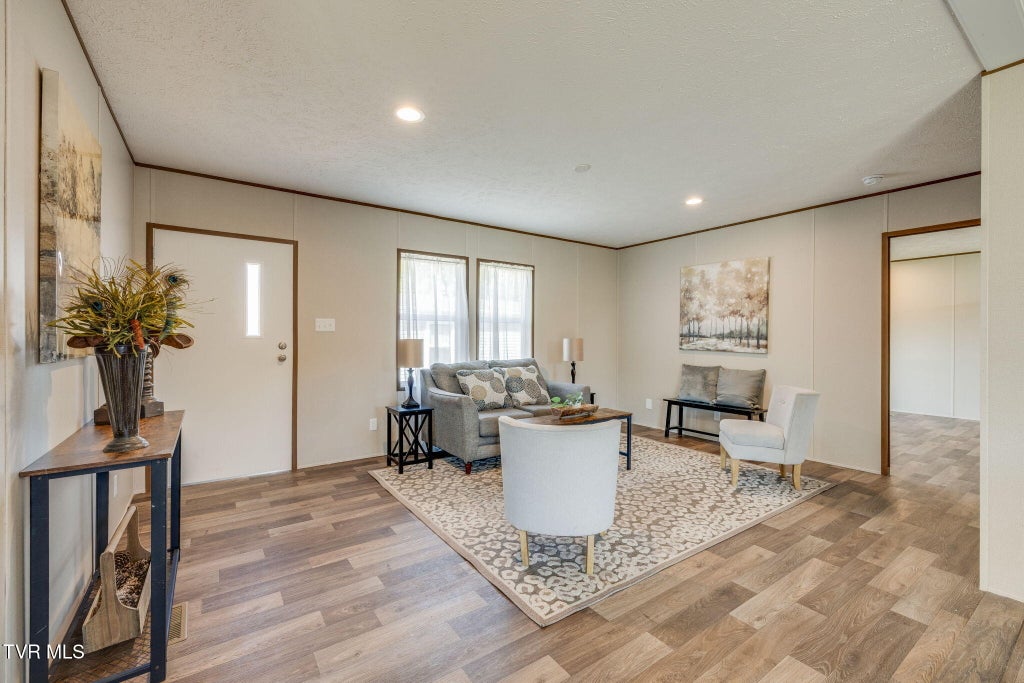 Photo of 2537 Sullivan Gardens Parkway, Kingsport, TN 37660 (MLS # 10000833)