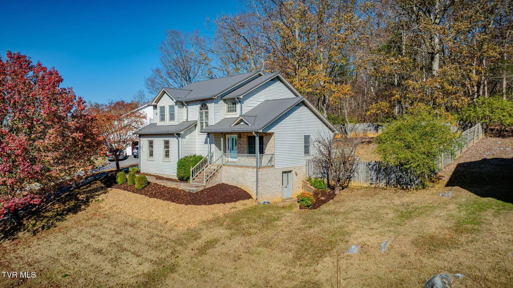 Photo of 1 Green Valley Court, Johnson City, TN 37601 (MLS # 9988331)