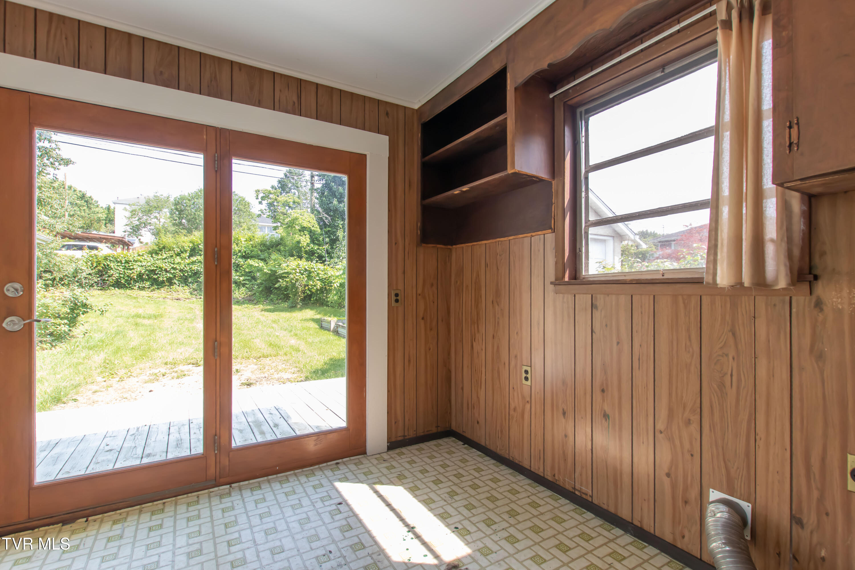 915 Lawrence Avenue, Bristol, Virginia image 29