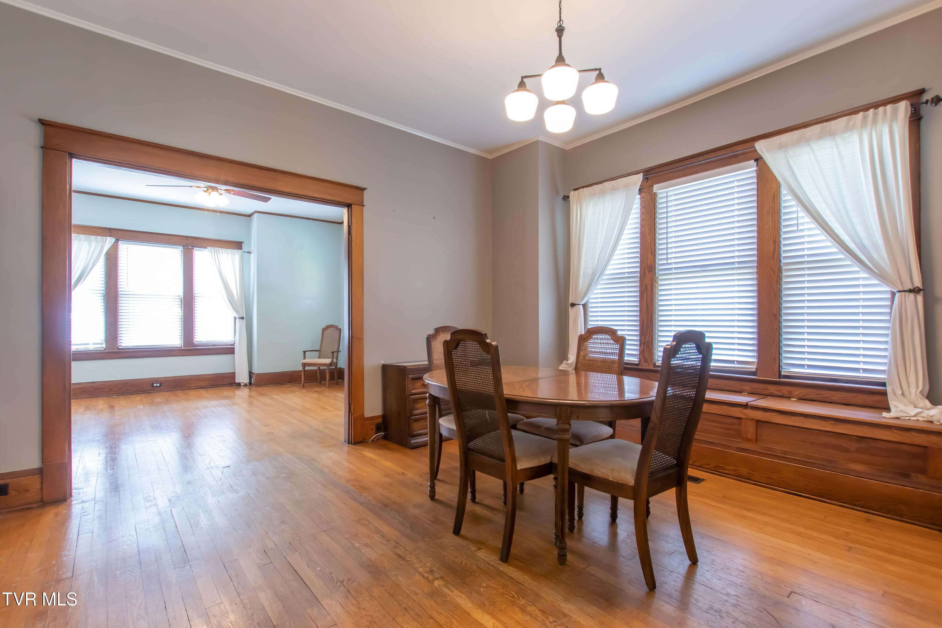 915 Lawrence Avenue, Bristol, Virginia image 8