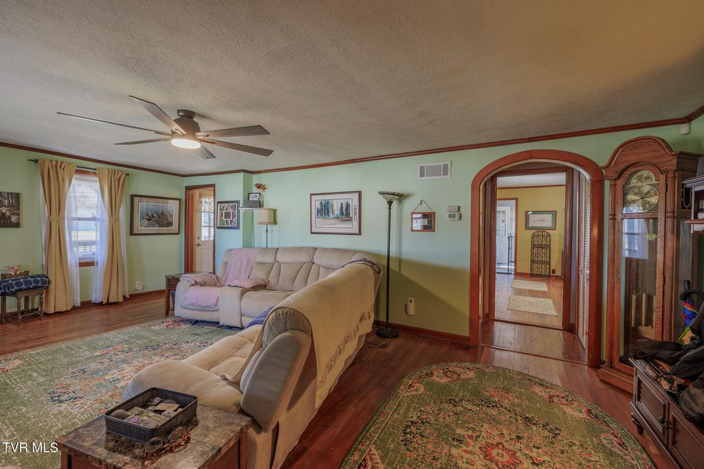 Photo of 108 Rainbolt Ln Lane, Elizabethton, TN 37643 (MLS # 9991197)