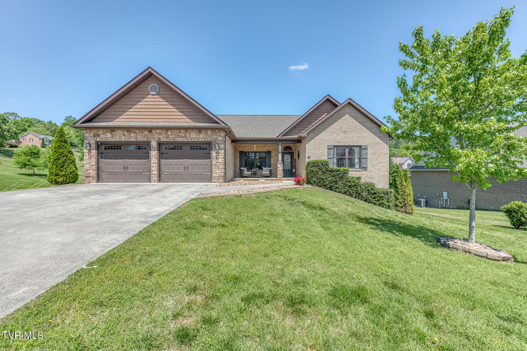 1008 Bellingham Drive, Kingsport, Tennessee image 2