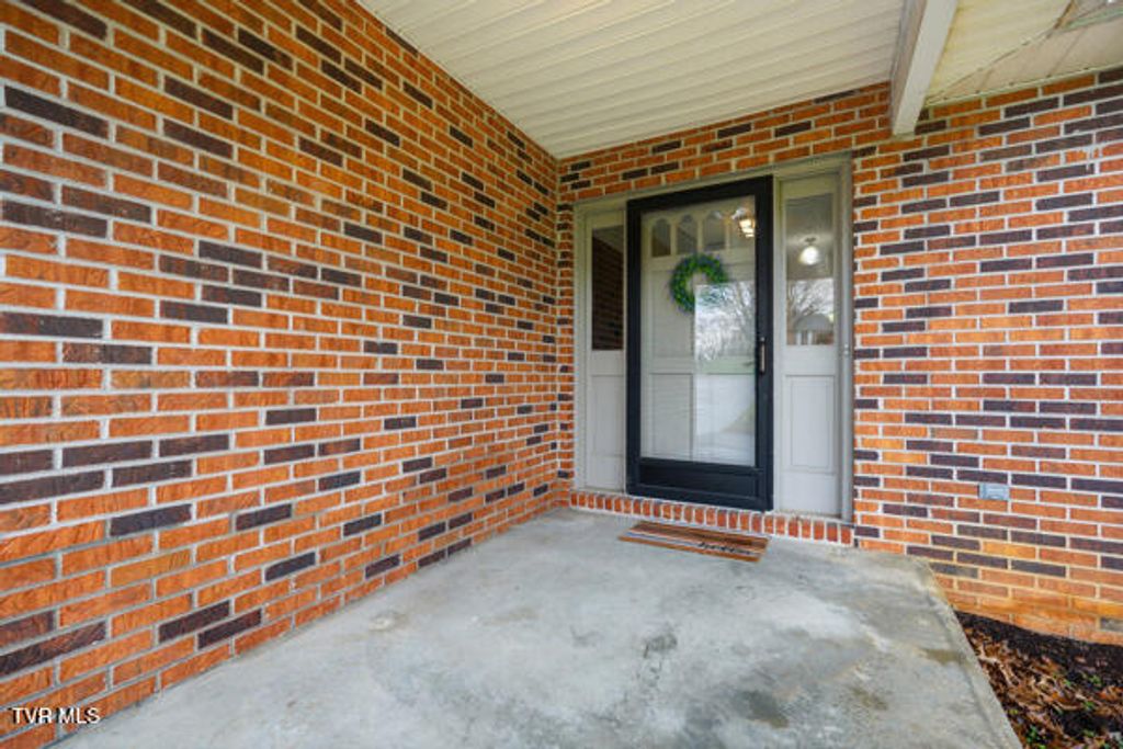 Photo of 17304 Mary Lee Drive, Abingdon, VA 24210 (MLS # 9992481)