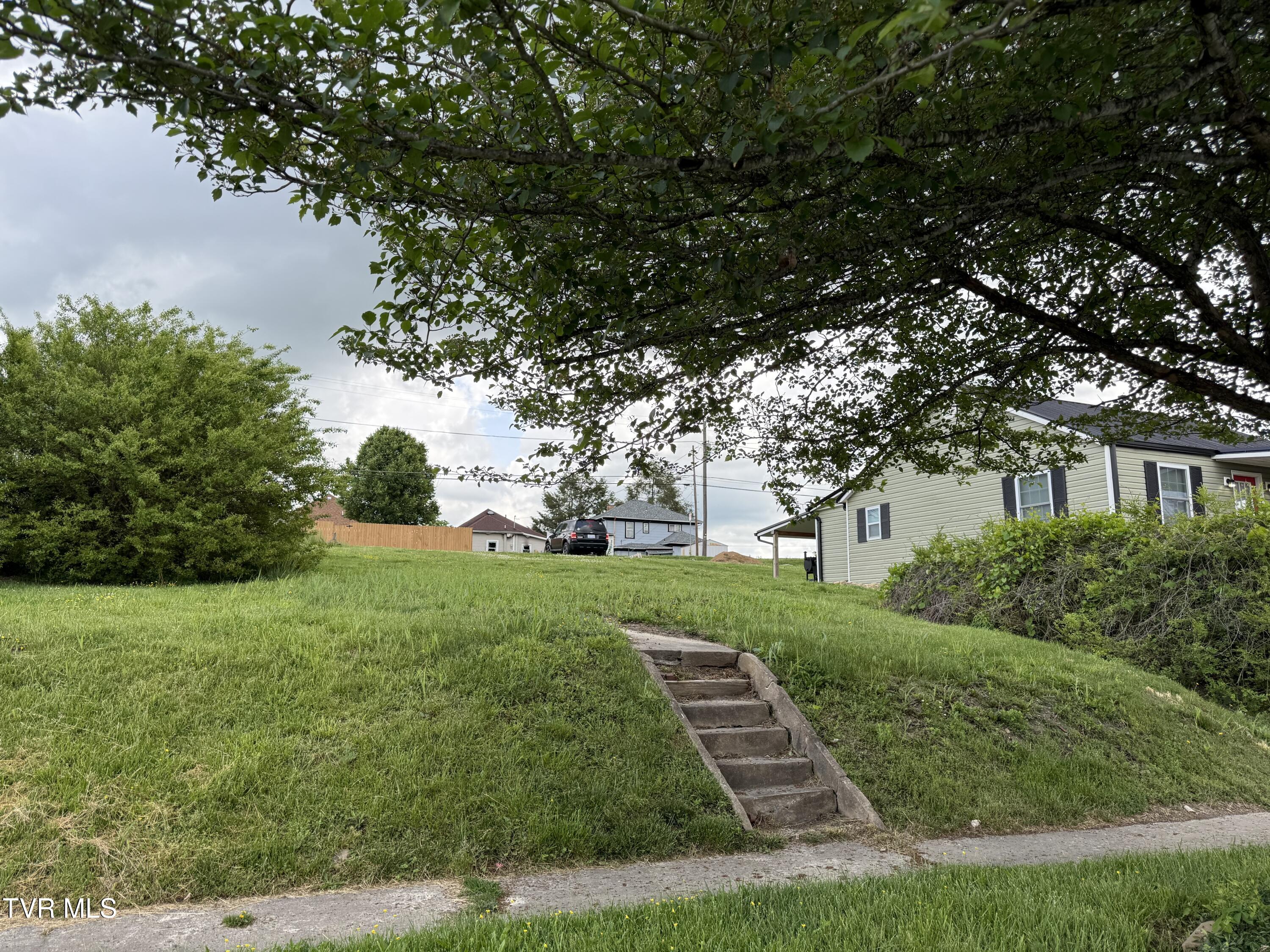 725 Sullivan Street, Kingsport, Tennessee image 2