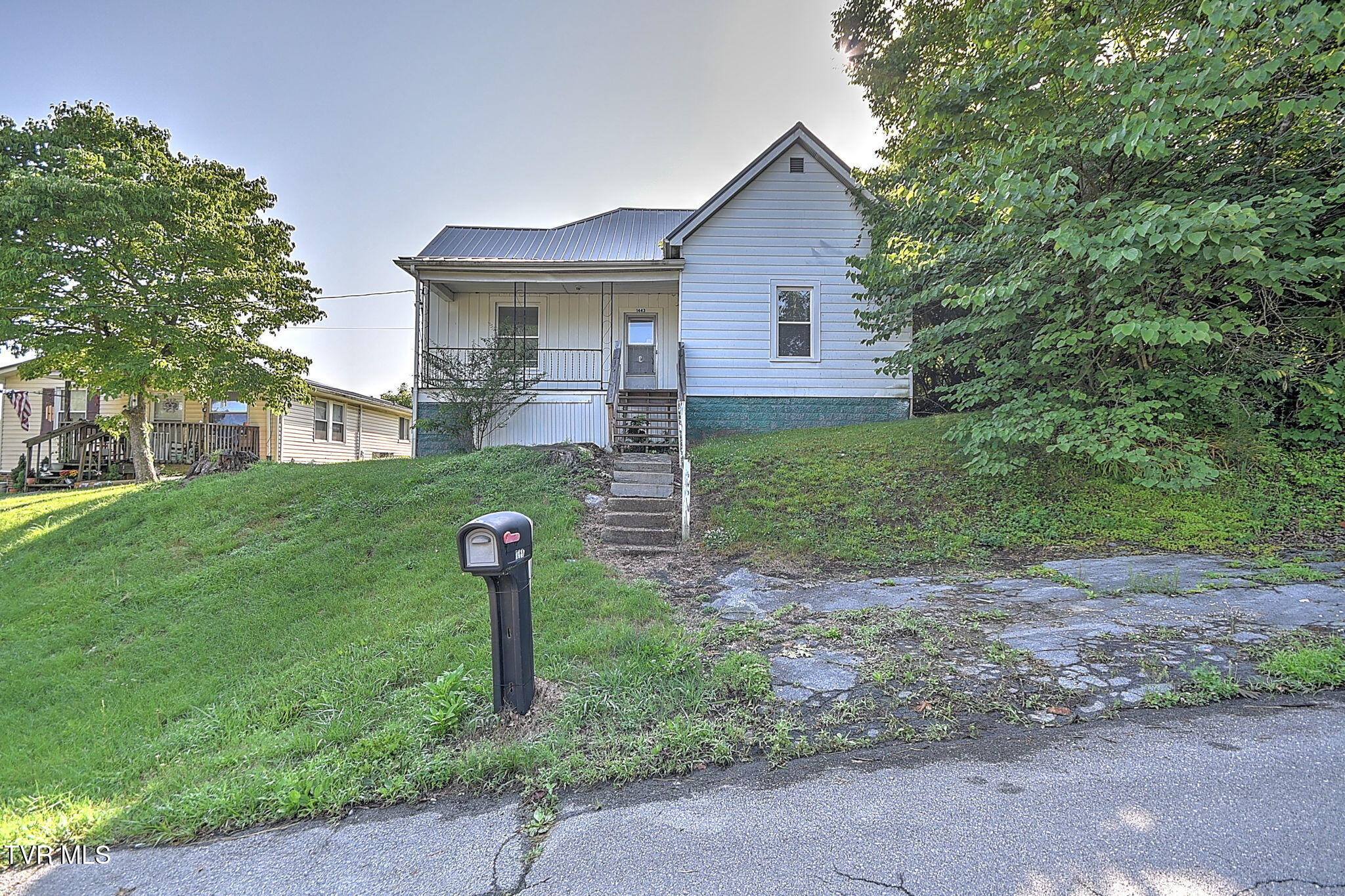 Photo 1 of 23 — 1443 Georgia Avenue, Bristol, TN 37620
