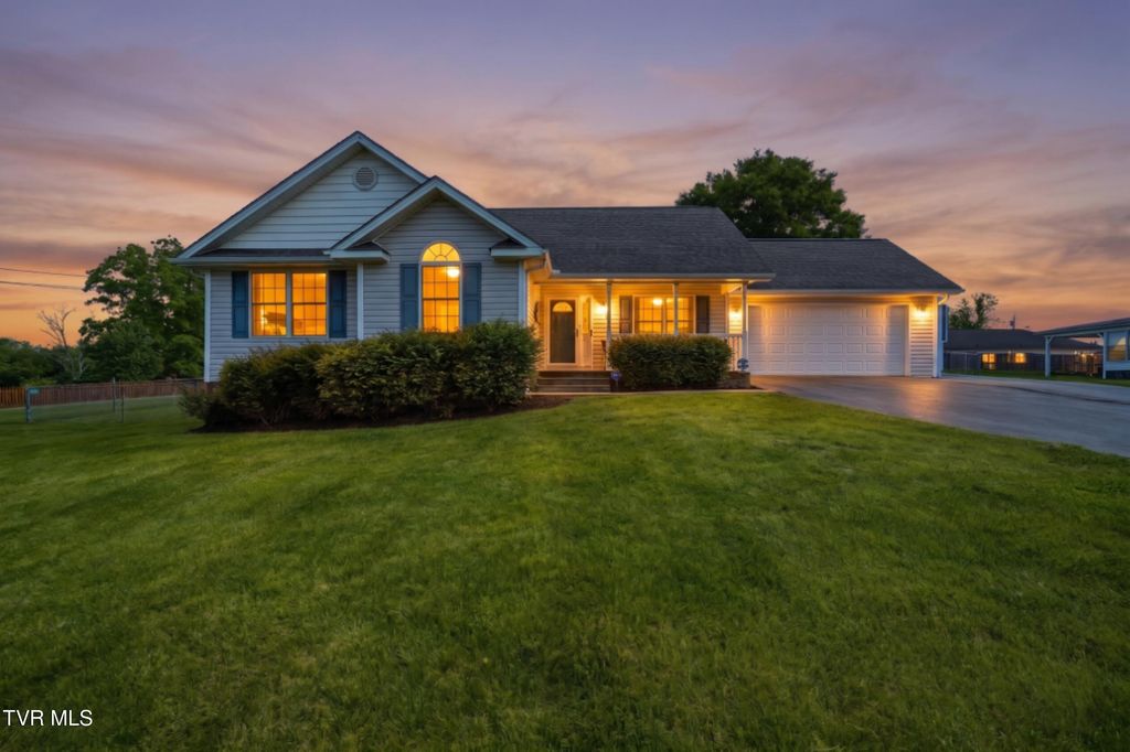 Photo of 579 4th Avenue, Jonesborough, TN 37659 (MLS # 9995029)