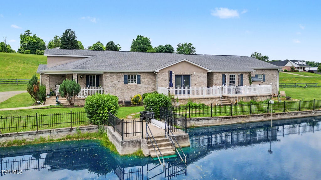 Photo of 1435 Holly Creek Road, Greeneville, TN 37745 (MLS # 9997176)