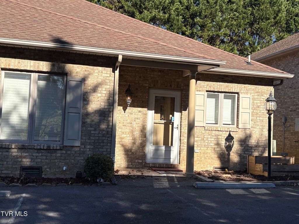 Photo of 176 South Austin Springs Road #4, Johnson City, TN 37601 (MLS # 9988358)