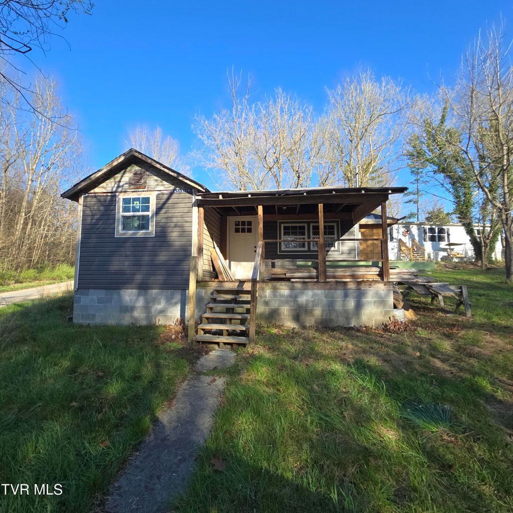 Photo of 2204 Vincent Lane, Kingsport, TN 37660 (MLS # 9992755)