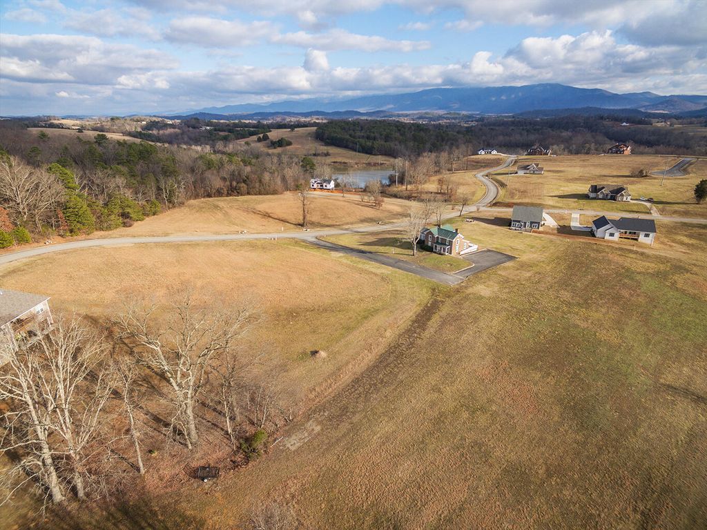 Photo of 96 River Pointe Drive, Greeneville, TN 37743 (MLS # 9947944)