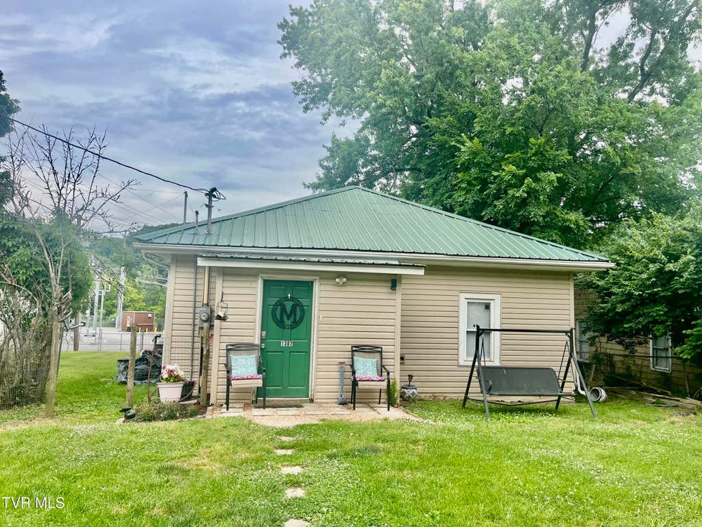 Photo of 1307 Millard Street, Johnson City, TN 37601 (MLS # 9996517)