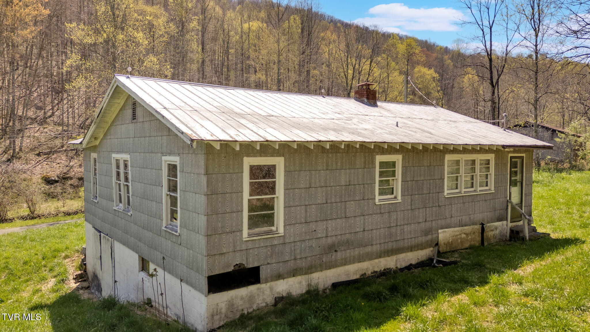 2740 Dry Creek Road, Blackwater, Virginia image 9