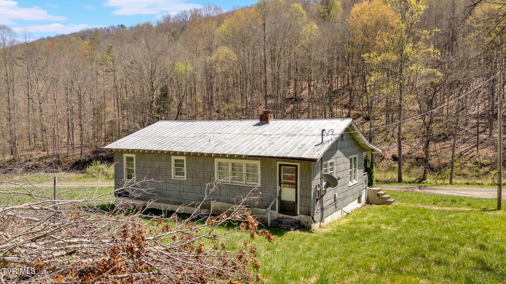 2740 Dry Creek Road, Blackwater, Virginia image 8