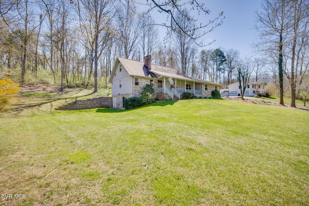 Photo of 381 Sugarwood Drive, Kingsport, TN 37663 (MLS # 9992875)