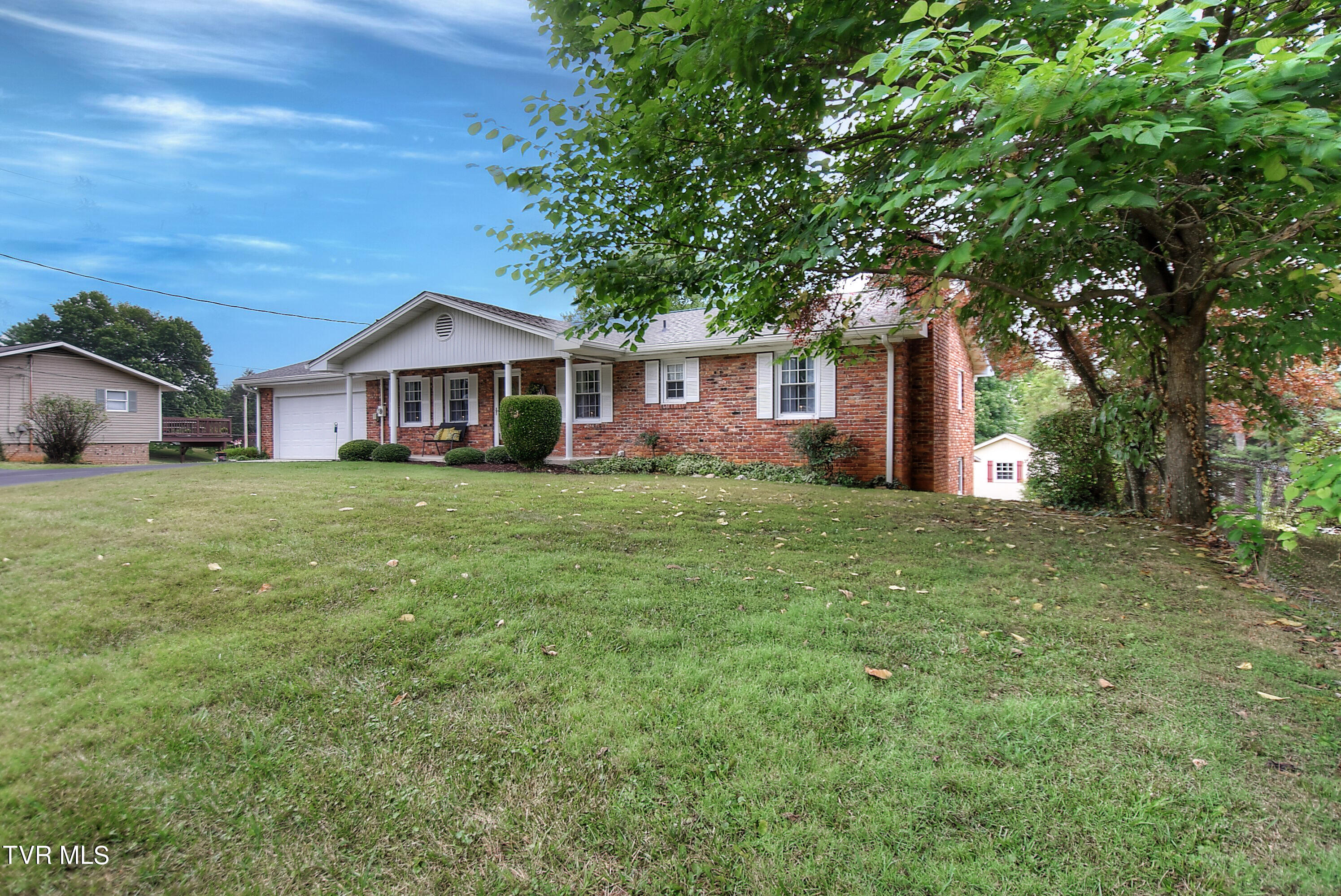 2106 Knob Creek Road, Johnson City, Tennessee image 2