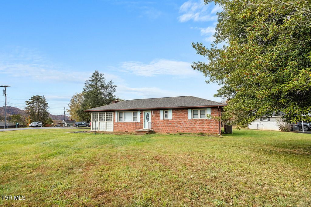 Photo of 200 Fairacres Drive, Bristol, TN 37620 (MLS # 9993203)